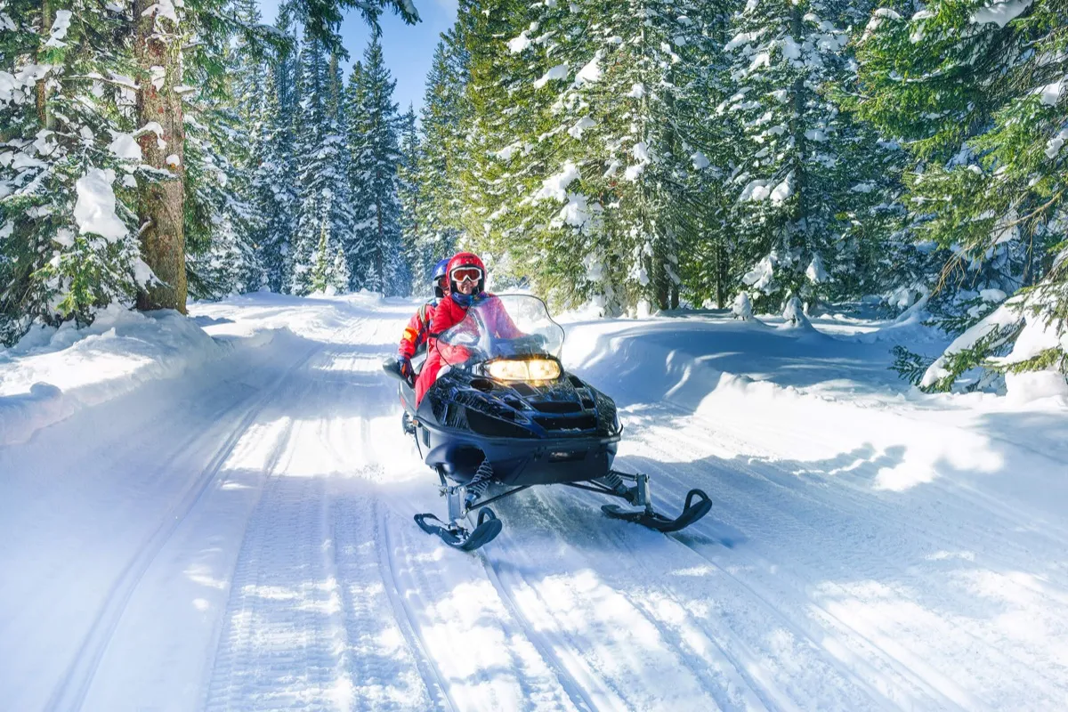 Snowmobile tours